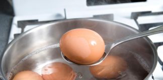 Kako skuhati jaja da ne puknu: Stara caka koja nikad ne iznevjeri