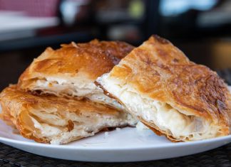 Jedan trik mijenja sve: burek sa sirom kakav još niste probali!