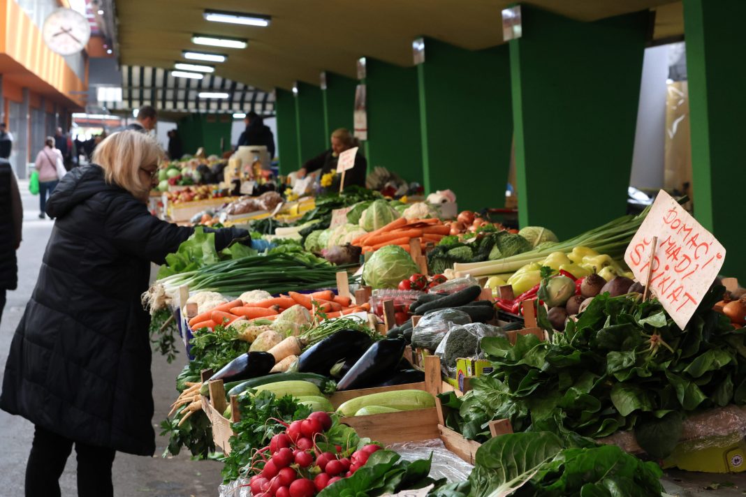 trznica-voce-i-povrce-01--scaled