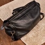 NIKADA NE OSTAVLJAJTE TORBU NA PODU- Evo zbog čega…