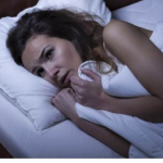 Ponekad se naglo trznete dok padate u san? Evo zašto vam se to događa