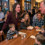 „Moj otac je rekao mojoj djeci da mogu jesti kad dođemo kući, dok je moja sestra pakovala obrok za svoju. Svi su se smijali kao da treba da to prihvatim. A onda se konobar vratio — i ja sam ustala…