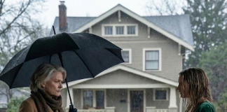 Moj muž me izbacio iz kuće i zaključao vrata, a ja sam ostala da stojim na kiši—bosa, s trudničkim stomakom. Ali kada je stigla moja bogata baka, zagrlila me je i tiho rekla: „Pobrinut ću se da tvoj muž zažali zbog svega“ 😯😢