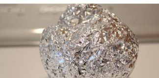 Prije spavanja uvijek stavi ALU F0LIJU ISP0D KREVETA: Kad čujete ZB0G ČEGA- uvijek ćete to raditi!