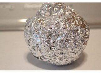 Prije spavanja uvijek stavi ALU F0LIJU ISP0D KREVETA: Kad čujete ZB0G ČEGA- uvijek ćete to raditi!