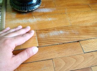 Tehnika od 3 minuta za obnovu izgrebanog parketa: Trebaju vam samo 2 stvari iz kupatila