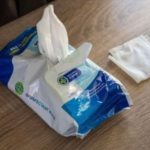 SVI TREBAJU ZNATI OVAJ SUPER TRIK: Ubacite vlažnu maramicu u mašinu kad perete veš i DESIT ĆE SE ČUDO