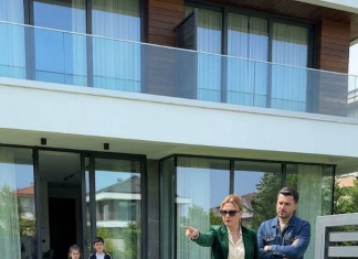 Tri sata nakon sahrane, moja snaha mi je naredila da spavam u staroj sobi za psa, a moj sin je stajao tu u tišini. Ali kada sam konačno rekla: „Ova kuća nikada nije bila vaša“, sve se promijenilo — i shvatili su zašto sam šutjela.