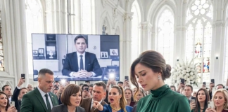Moj muž je u svom lijesu bio hladan tek nekoliko sati kada je moja svekrva već tražila ključeve naše kuće. „Spakuj svoje stvari, inkubatoru“, podrugljivo je rekla, bacivši navodni test očinstva na lijes. „Milioni mog sina pripadaju njegovoj pravoj porodici.“