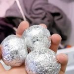 Stavila je ispred vrata zgužvani komad aluminijske folije – riješila se preko noći problema koji je prisutan u mnogim kućama.